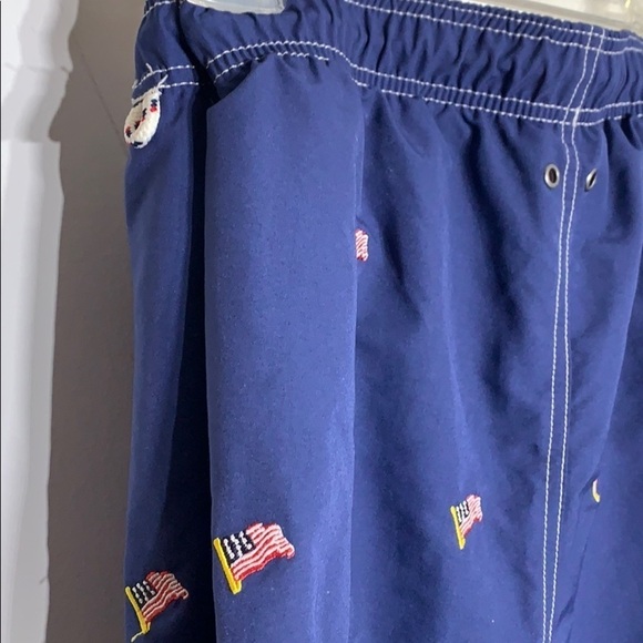 Land’s End USA Embroidered flag navy swim trunks - Picture 3 of 6